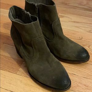 Suede bootie